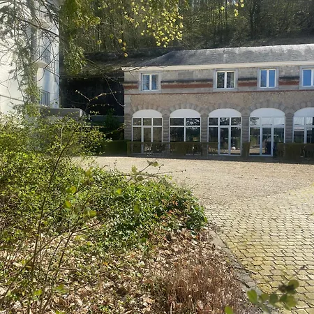 Castel De Pont-a-lesse 3*