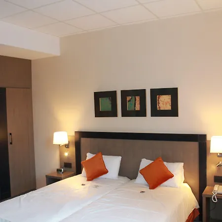 Castel De Pont-a-lesse دينانت