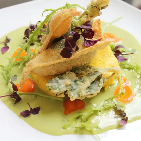 Castel De Pont-a-lesse فندق