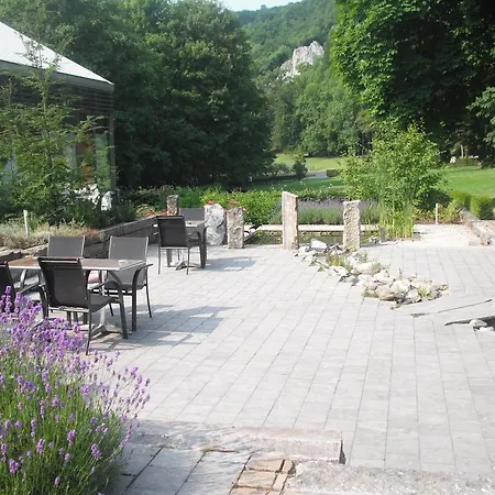 Castel De Pont-a-lesse فندق