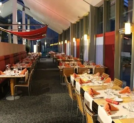 卡斯特德蓬莱斯酒店 酒店