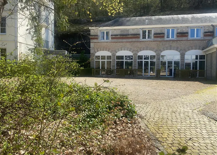 Castel De Pont-a-lesse 3*